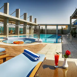 4* Szálloda Rose Park - Al Barsha, Opposite Metro Station