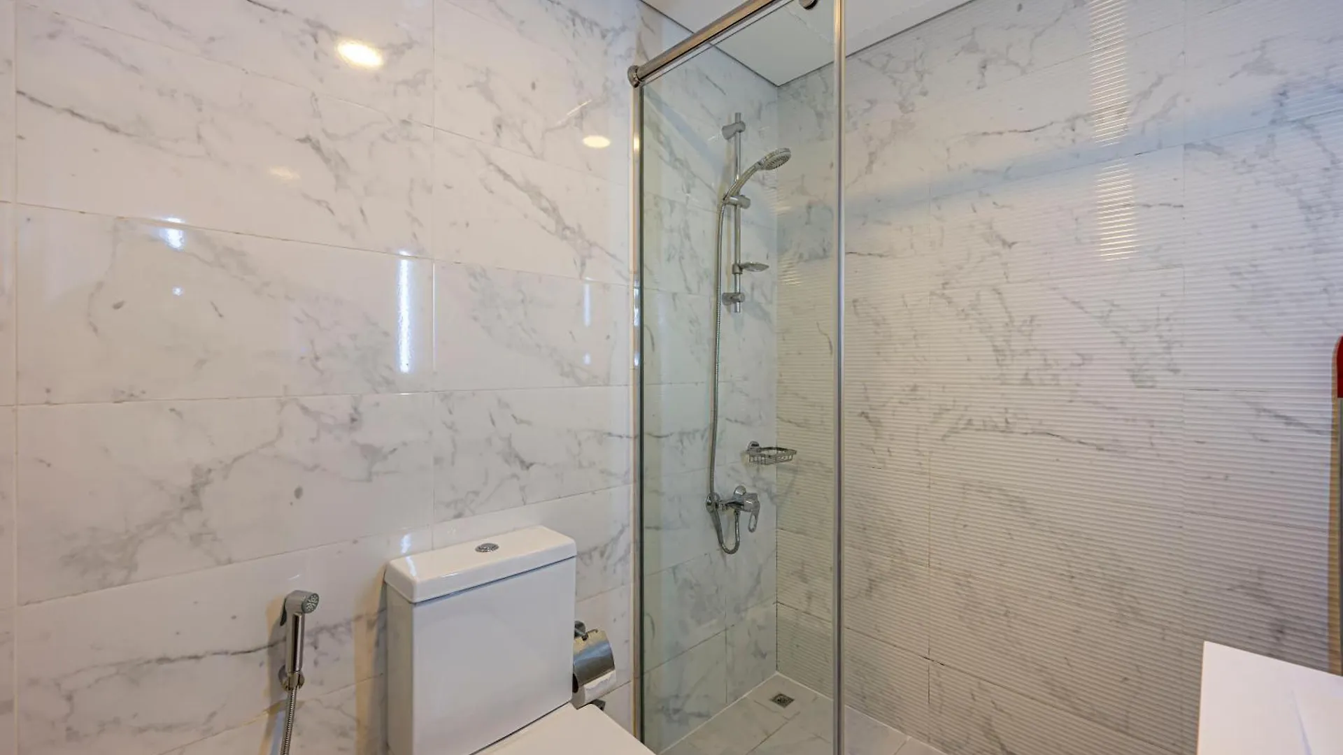 Luxurious Studio Near Dubai Silicon Oasis 0*,